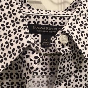Banana Republic Non Iron Women shirt. EUC